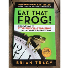 Load image into Gallery viewer, Eat That Frog!: 21 Great Ways to Stop Procrastinating and Get More Done in Less Time (softcover)