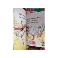 Load image into Gallery viewer, I Can Read Mia the Ballerina: My First Reading (8 books)