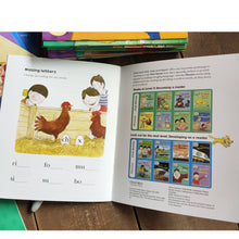 Load image into Gallery viewer, Oxford Read with Biff, Chip and Kipper Phonics and First Stories Collection (33 books)